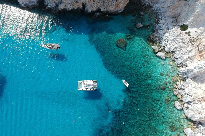 Best of Milos and Poliegos Catamaran snorkelling Cruise with BBQ - Poliegos and Galazia Nera, the Blue Lagoon swim break