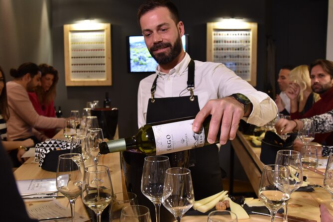 Best rated Acropolis Wine Tasting - Small group size, comfort, and what to ask if you need adjustments