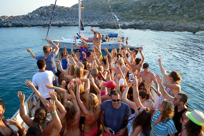 Boat Party Cruise with Live DJ - Key Highlights You Will Actually Feel
