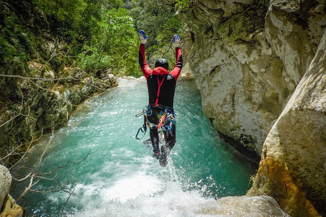 Canyoning Experience in Neda for Beginners - Neda Waterfalls: what happens during the descent