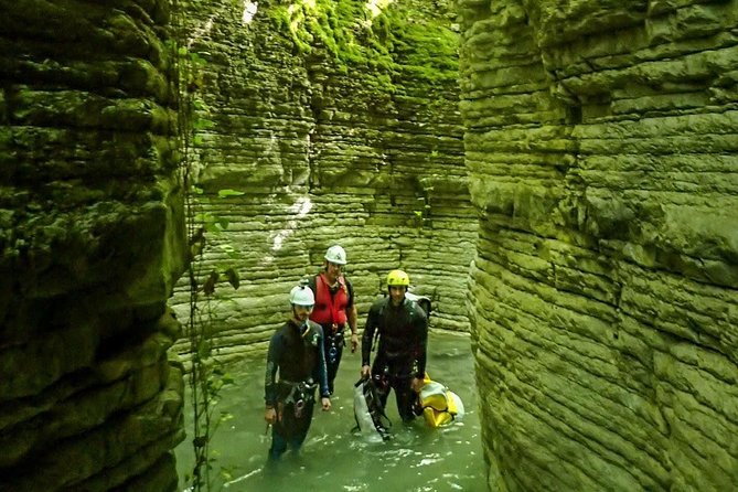 Canyoning trip at Zagori area of Greece - Section A - Meeting point and group size: how the day stays organized