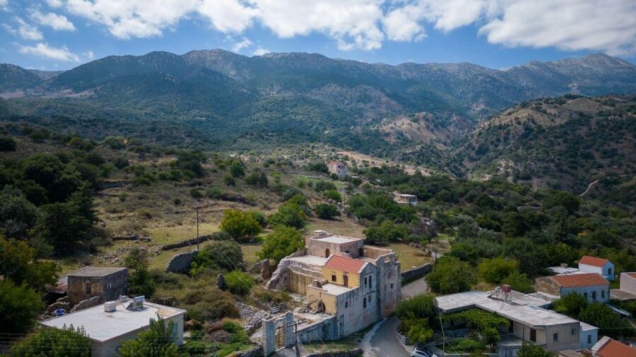 Chania: 7 Villages of Apokoronas Tour with Lunch - Lunch at a kafeneio: why this part is the payoff