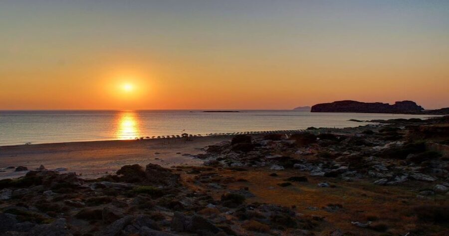 Chania: Falassarna Beach Sunset Trip with Transfer - Why Falassarna’s West-Facing Sunset Works So Well