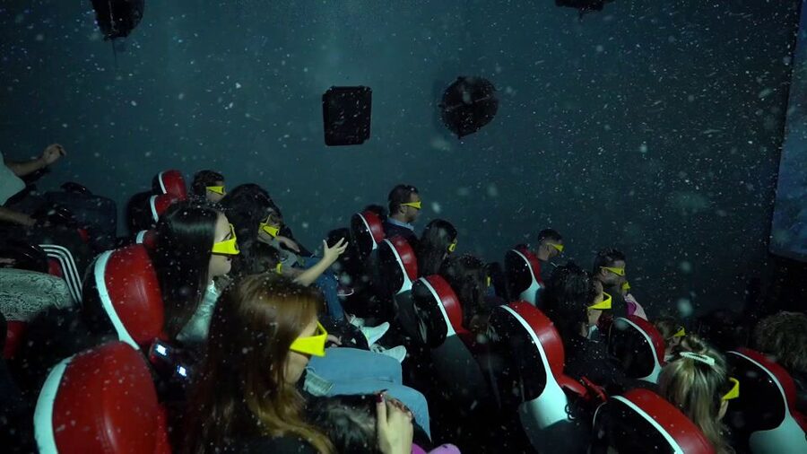 Chania: Minoan's World 9D Experience - Inside the 3D Museum: Funny Photo Moments and Phone-Triggered Art