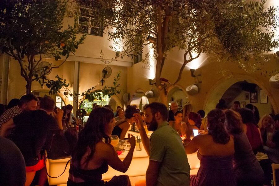 Chania: Wine, Food, and Sunset Tour with 3-Course Dinner - The Sunset View: A Local Spot Over the Old Harbor