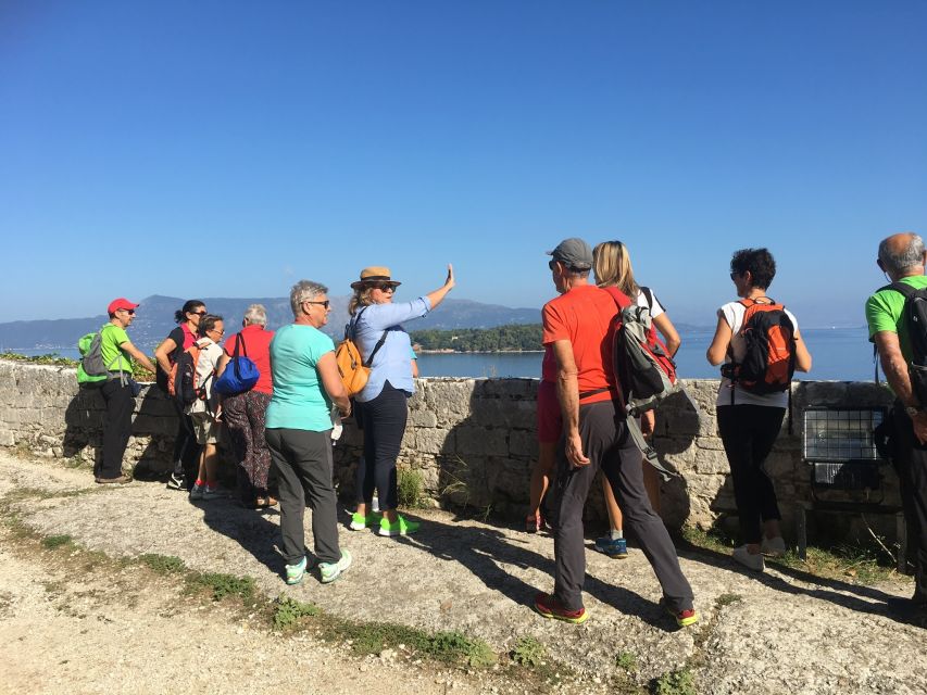 Corfu: History and Culture Walking Tour - Finding your group at Agoniston Politechniou and the Schulenburg statue