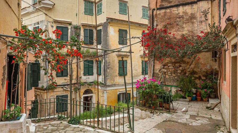 Corfu: Old Town Guided Walking Tour Small Group - Spianada and Dimarchiou Square: your orientation stops
