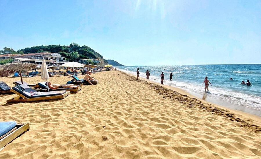 Corfu: Shore & Shared Tour – Achilleion, Mon Repos, Old Town - Guide style matters: how Georgios and Georges change the feel of the day