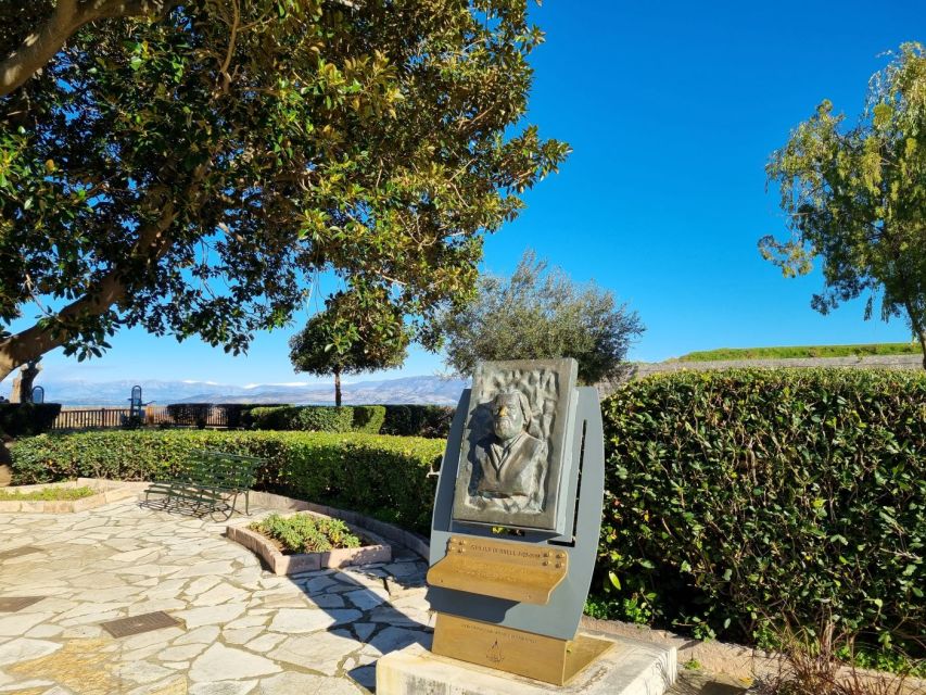 Corfu: Small Group City Walking Tour - Cobblestones, squares, and UNESCO context that makes sense