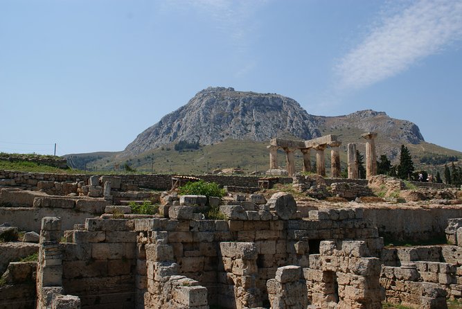 Corinth Half-Day Trip from Athens with Entrance Tickets - Corinth Canal Stop: 20 Minutes for Photos and Sea Views