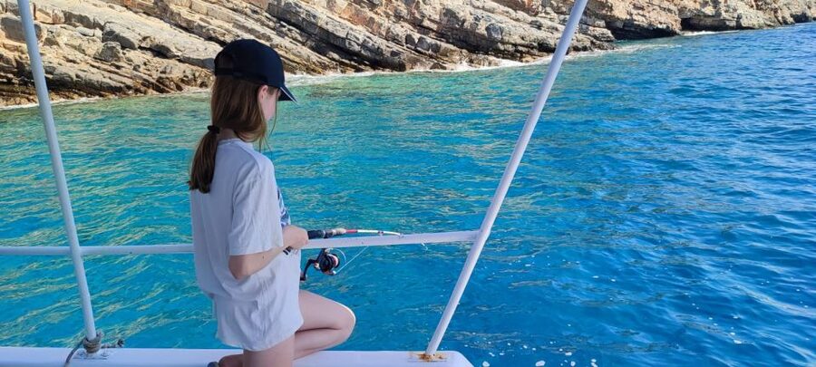 Crete: Fishing & Swimming Boat Cruise with Lunch & Drinks - Lunch On Board: The Fresh-Fish Meal That Makes the Day Worth It