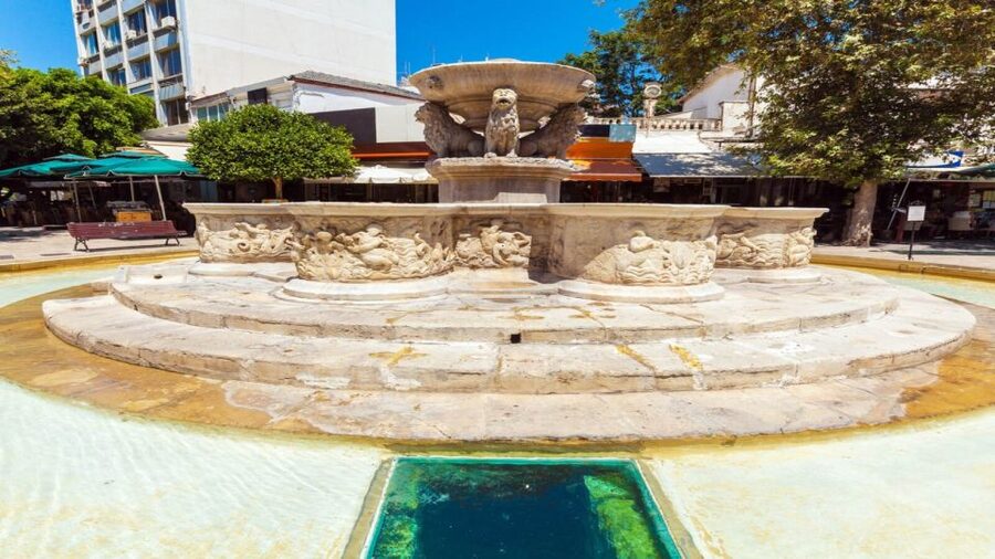 Crete: Knossos E-Ticket with Audio Guide & Optional Museum - Heraklion Archaeological Museum: How to Use the Timed Entry Well