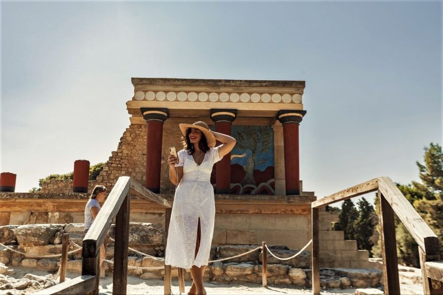 Crete: Knossos Palace and Museum E-Tickets with Audio Guides - Entering Knossos Palace: where the legends start to feel physical