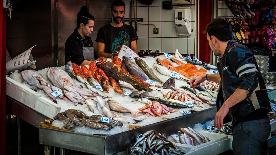 Crete: Knossos Palace, Heraklion City, Market Guided Tour - Knossos Palace first, and why that order matters