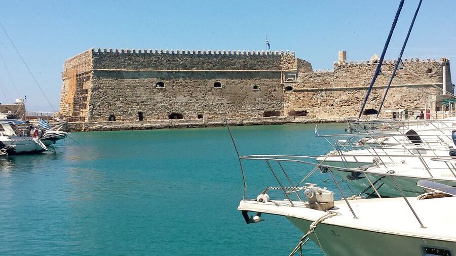 Crete: Knossos Palace & Heraklion Guided Tour - Timing, heat, and comfort tips that actually matter