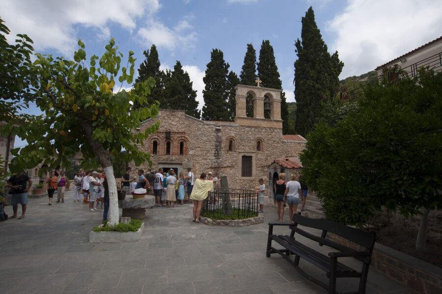 Crete: Lassithi Plateau & Kera Monastery Tour with Ceramics - Panagia Kera Kardiotissa Monastery: Icons, Nuns, and a Calm First Stop