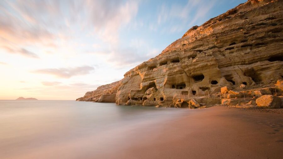 Crete: Matala Beach and Hippie caves, Red beach - Heraklion break time, why it matters before the beach