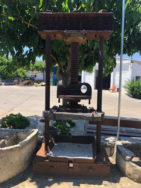 Crete Private Tour: The Secrets of Wine, Olives & Honey - Off-road to Halepa Monastery: wide views without the bus crowds