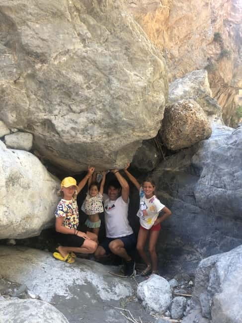 Crete: Sarakina Gorge, Forests, and South Coast Safari - Lunch in the Mountains: Local Taverna Food, Spring Water, and Wasps