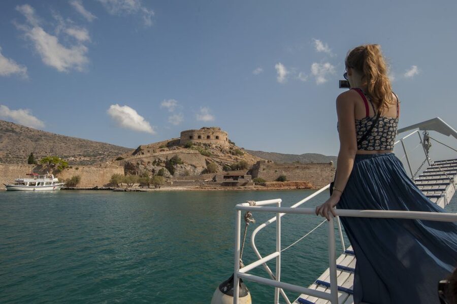 Crete: Spinalonga, Agios Nikolaos and Elounda with BBQ Lunch - Elounda on Mirabello Bay: the calm break after the island