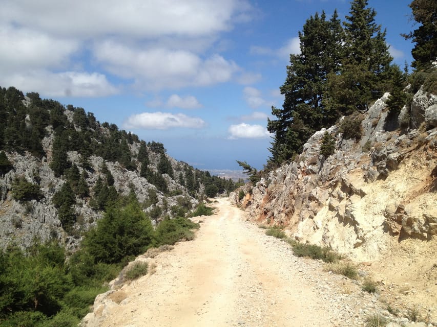 Crete: White Mountains Preserve Day Tour - Therisso village and lunch: where the day turns from view to food