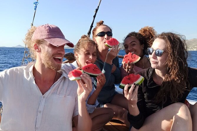 Daily Cruise - Koufonissia & Rina Cave - Food and drinks on board: why the lunch earns its praise