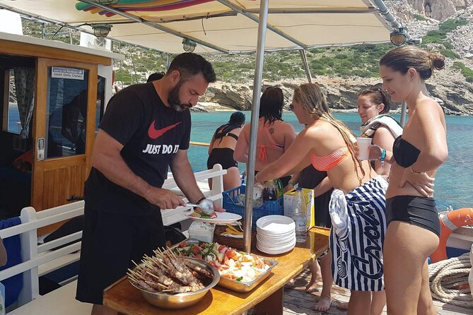 Daily Cruise - Koufonissia & Rina Cave - Boat crowding and waiting time: the main tradeoff