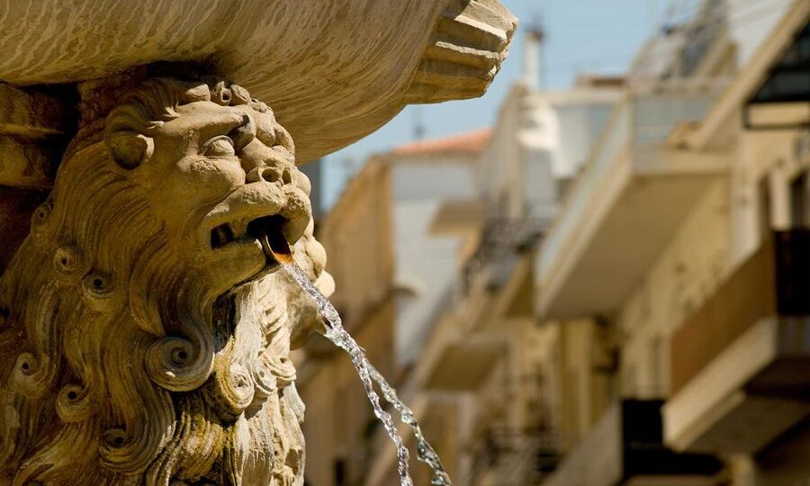 Day Trip To Heraklion City Center & Market & CretAquarium - Pickup, Coach Rides, and a Day That Stays on Schedule