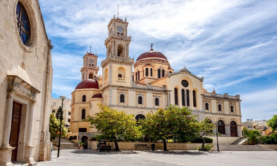 Day Trip To Heraklion City Center & Market & CretAquarium - Pateles Open-Air Market: What to Expect and How to Shop Smart