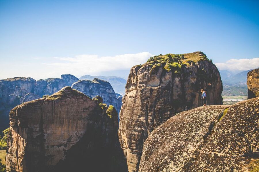 Delphi and Meteora: 2-Day Bus Tour from Athens - Choosing Your Guide: Effie, George, Jordan, and PhiPhi as Examples