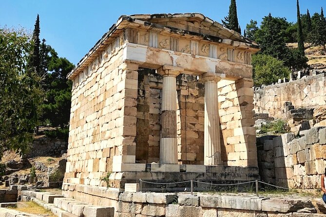 Delphi and Thermopylae Full Day Experience - Delphi ruins: Apollo sanctuary, Athena Pronaia, stadium, theatre