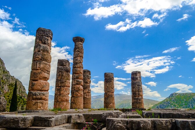 Delphi and Thermopylae Full Day Experience - The drive out of Athens: comfort plus on-the-road research