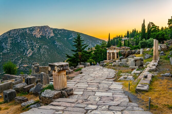 Delphi One Day Trip from Athens - The ride through Beotia and Thebes: using the journey for context