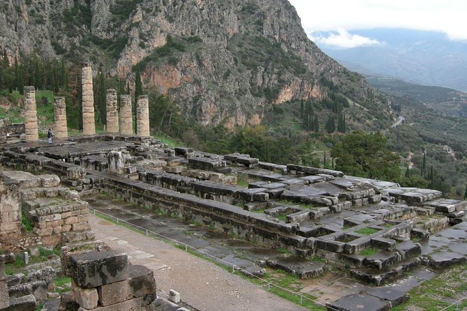 Delphi with Professional English Guide and Transportation - Delphi Ancient Town: Oracle Area, Museum Time, and the Why Behind the Ruins