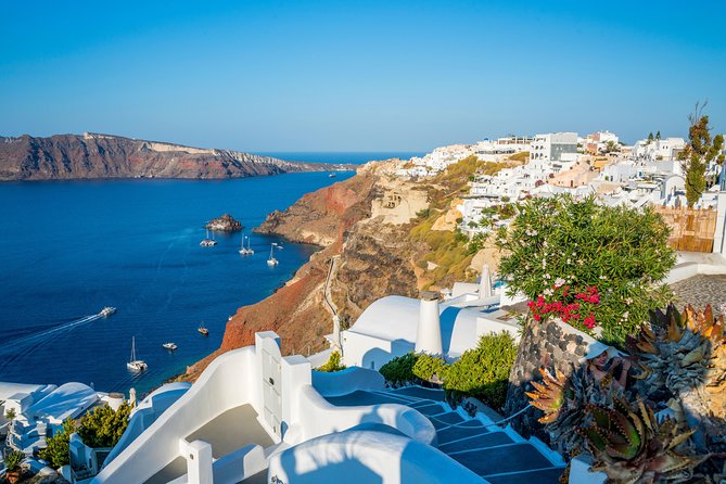 Discover Santorini in a Day- Private Tour 6 hours - Perissa black beach and Kamari energy, with only 10 minutes