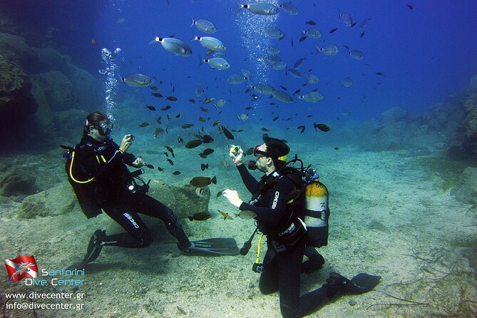 Discover Scuba Diving in the Caldera of the Volcano in Santorini - The 10:00 Or 13:00 Start, And What That Means For Your Day