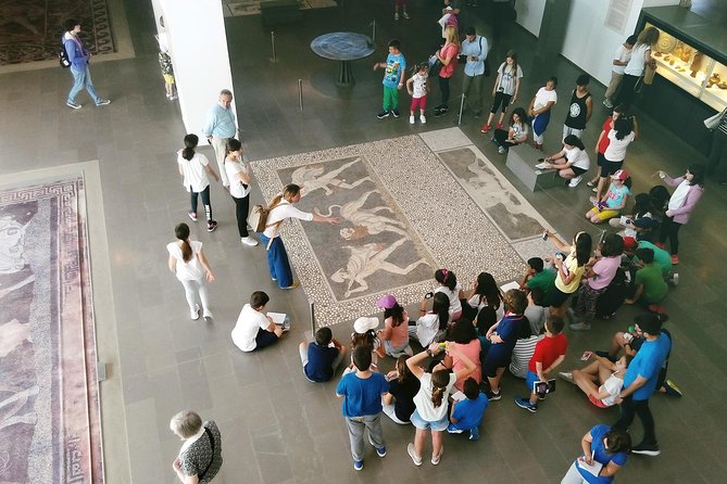 Discover Vergina and Pella: Day Trip to Macedonian Kingdom - Lunch in Vergina: Greek traditional flavors, extra cost, and schedule reality