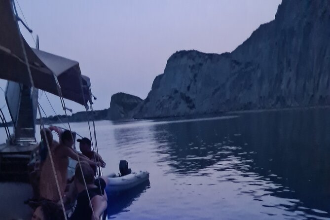 Dreamy Cruise sunset tour with dinner and unlimited wine! - Weather, timing, and booking in advance