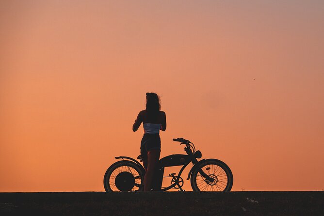 E-Bike Photo Stop Tour - The ride reality: hills are easier, surfaces are the main consideration