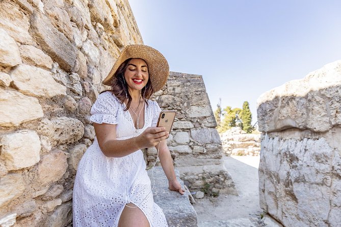 E-Ticket & Audio Tour for Knossos Palace: Unlock Minoan Majesty - How the audio tour works, and why auto-play can matter
