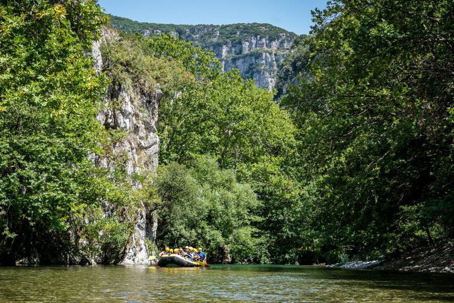 Epirus: Easy Rafting Experience on the Voidomatis River - Safety briefing first, then river practice