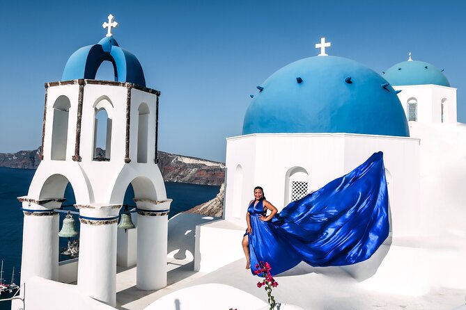 Exclusive Santorini Flying Dress Photoshoot with Pickup - Photo delivery, edits, and the stuff you get to keep