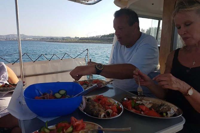 Fishing Boat Trip with Professional Fisherman (Small Group) - Captain Bill and Frankie style: how fishing help works for beginners
