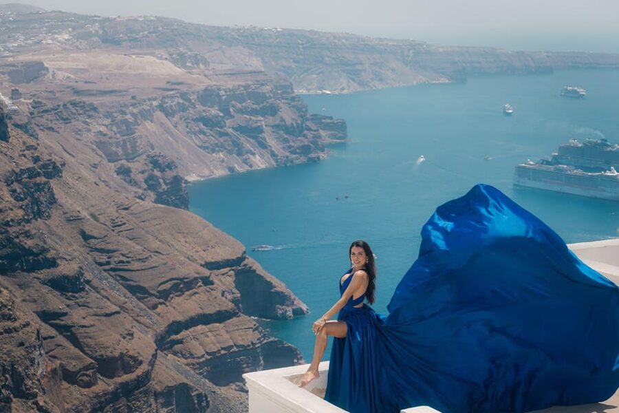 Flying dress Photoshoot in Santorini with Hotel Pickup - Makeup and hairstyle, if you want the full look