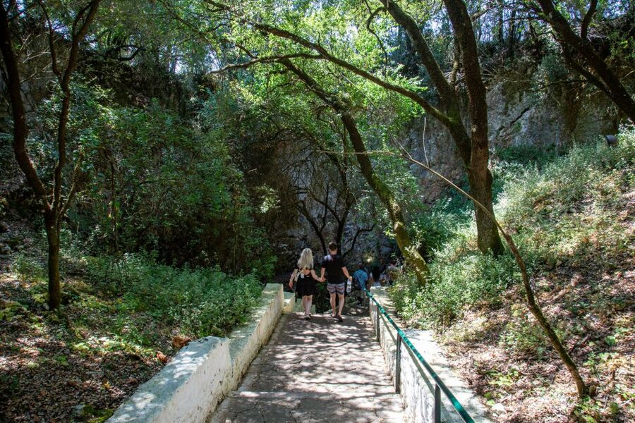 From Argostoli: Melissani Lake & Drogarati Caves Tour - Who this tour fits best on Kefalonia