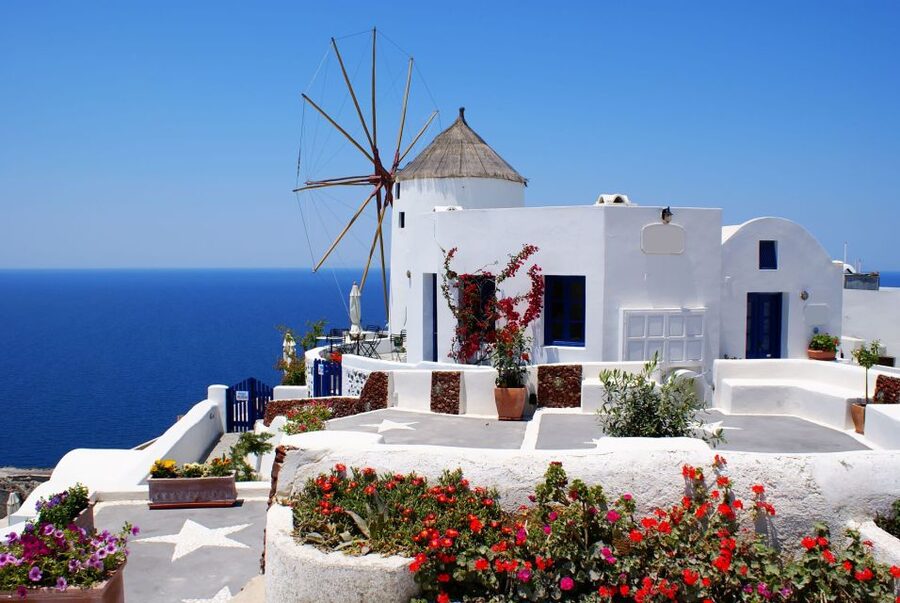 From Athens: 2-Day Santorini and Mykonos Trip - Mykonos Town On Your Own: Matoyanni Shops, Lunch, and Sea Views