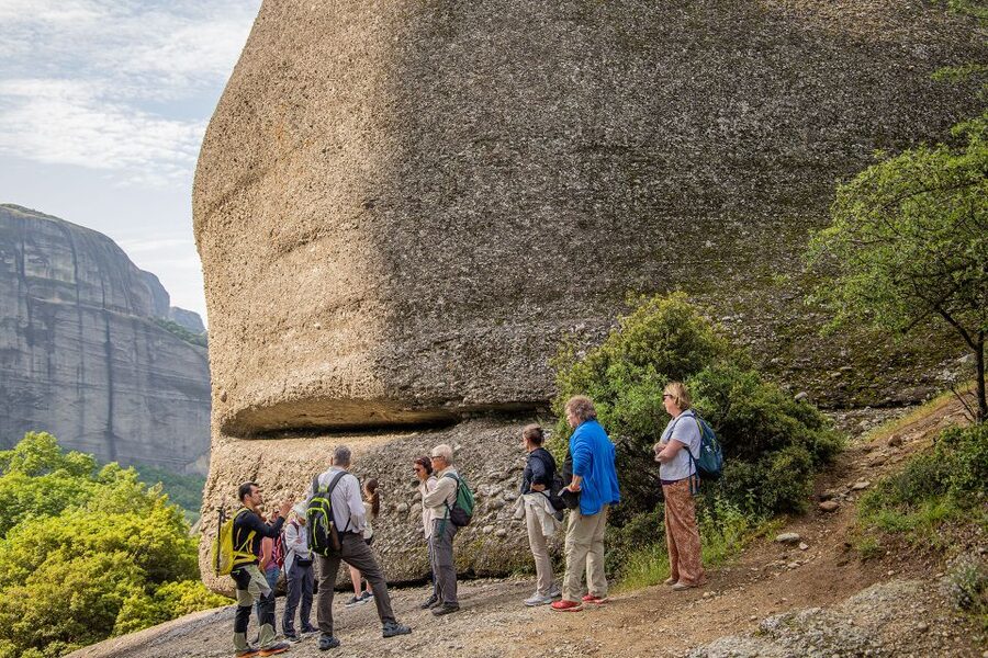 From Athens: 3 Days in Meteora & Delphi with Tours & Hotel - Meteora to Thermopylae to Delphi: a purposeful travel day