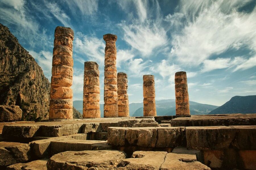 From Athens: 3 Days in Meteora & Delphi with Tours & Hotel - Delphi starts at the museum, then the ruins