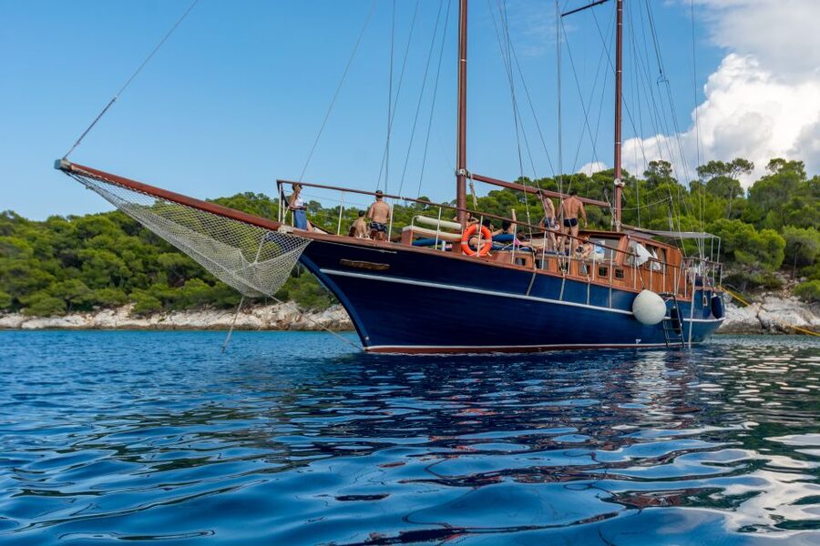 From Athens: Aegina, Agistri and Metopi Day Cruise w/ Lunch - Agistri island: beaches, casual walking, and optional bike time