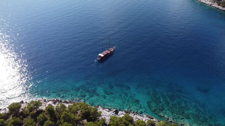 From Athens: Aegina, Agistri and Metopi Day Cruise w/ Lunch - Lunch onboard: Greek cooking, enough choices, not a fancy restaurant